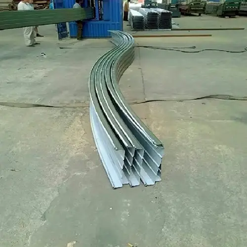 Painéil Díon Droimneach Alu-Mg-Mn